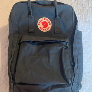 KÅNKEN 17" Laptop Backpack Dark Grey